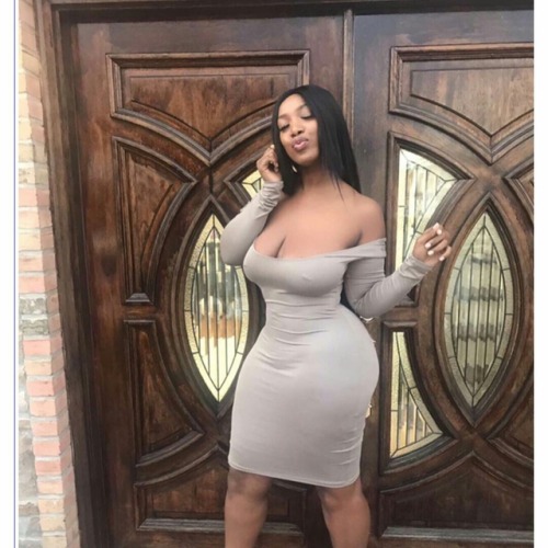 fletchertrowan:  IG:  crisanamariyah, Crisana〽️ariyah, Melanin Goddess