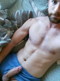 brainjock:This str8 stud likes people watching him jerk and cum online. Reblog if you want to see his cum vids