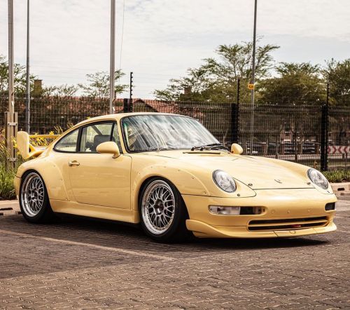 Porsche 993 RSR. So much love for this car. @rennsportcollective  #PorscheGT3 #911GT3 #GT3 #GT3RS #G