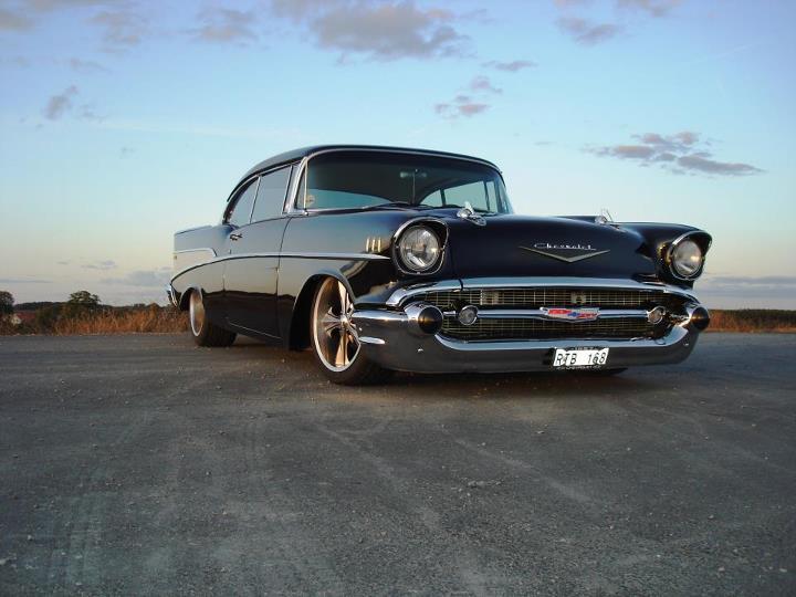 hotrodzandpinups:  Hotrodz n Pinups 