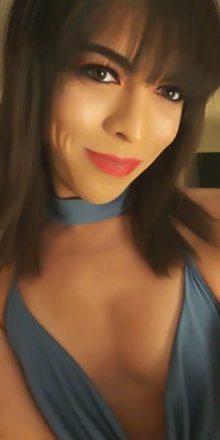 kendrasinclaire:Figuring out bangs. Hope you like this hairstyle! 😀