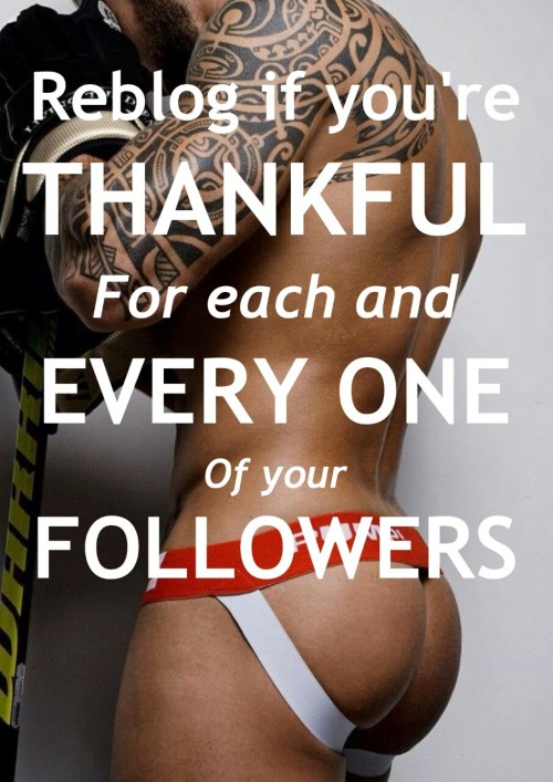 lovmesomedik:  Wow!! I just hit 500 Subscribers!!!!!!!