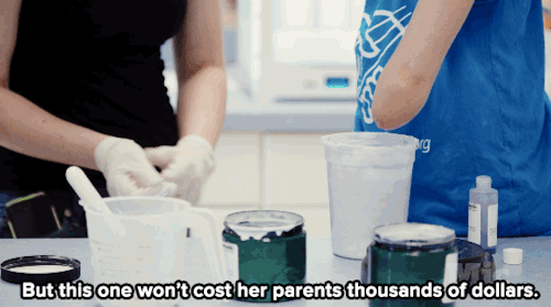 geekgirlsmash: spacegambit:  krystallkitty:  micdotcom:  Watch: This revolutionary technology is changing the world for kids born without limbs    That’s awesome and I’m sure its way cheaper than a prosthetic, but seriously it cannot be cheap to