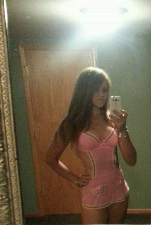 selfie-world:  Submit to Selfie World with over 25K Followers!  Kik Me: SelfieWorld  http://mostly-amateurs.tumblr.com/submit