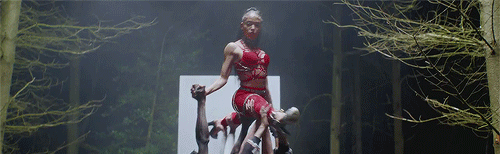freakygeekyblerd:  baddygirl-2:  rudegyalchina:  #blackwomenaremagic  this bitch be going to vogue nights to steal choreo and can’t even manage to hire a poor lil ol black queen sweating they ass off in harlem to be in her videos   Is this FKA Twigs?