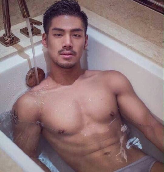 Viva!Asian hunks!