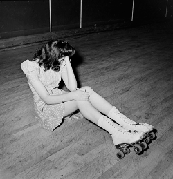 vintagegal:  Girl in Skating Ring, photographed by Nina Leen c. 1940s (via) 