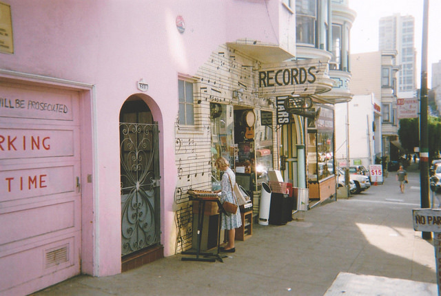 smart-and-trashy:  untitled by Anna Hollow on Flickr. 