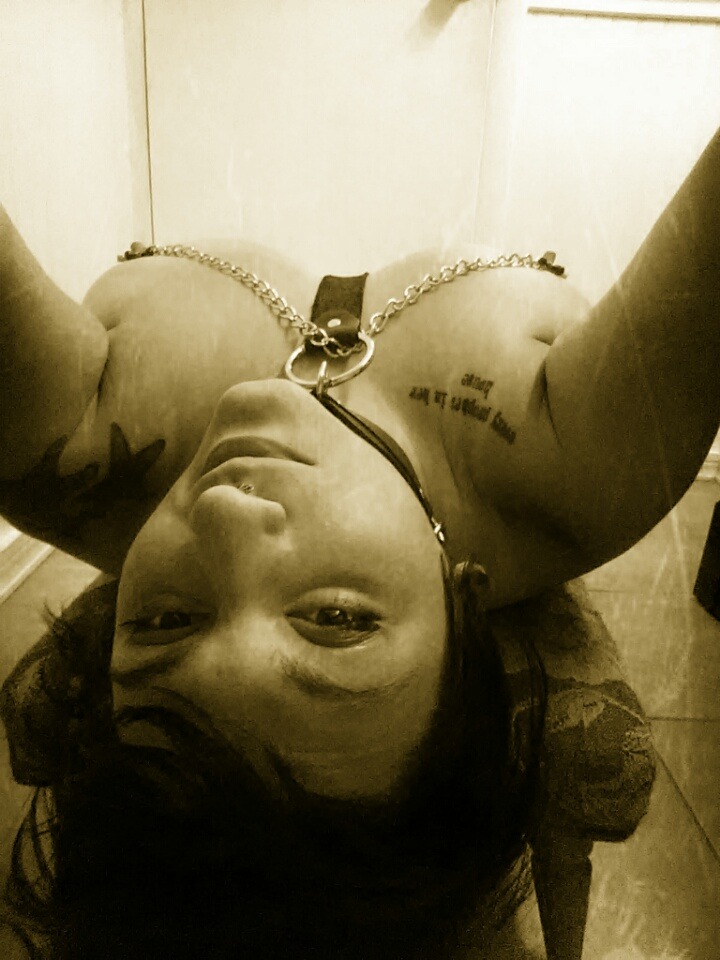 bluedanniebeewaltz:  Just playing.
