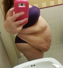 ssbbwpassion:  That is one beautiful belly
