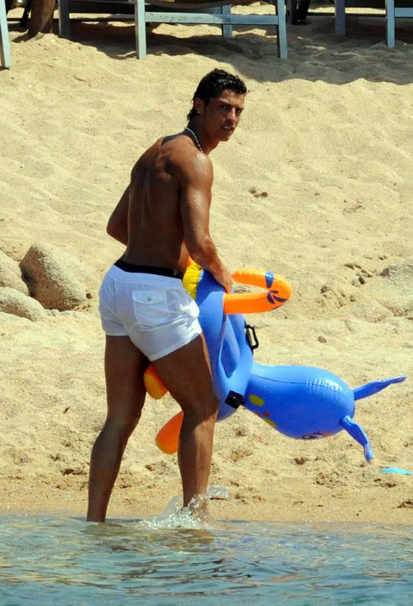 malecelebbuttlover:  Cristiano Ronaldo Portoguese footballer 