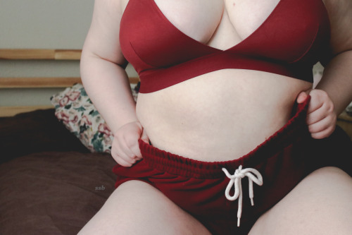 Sex sleepyspacebb:  girl in red(leave caption pictures