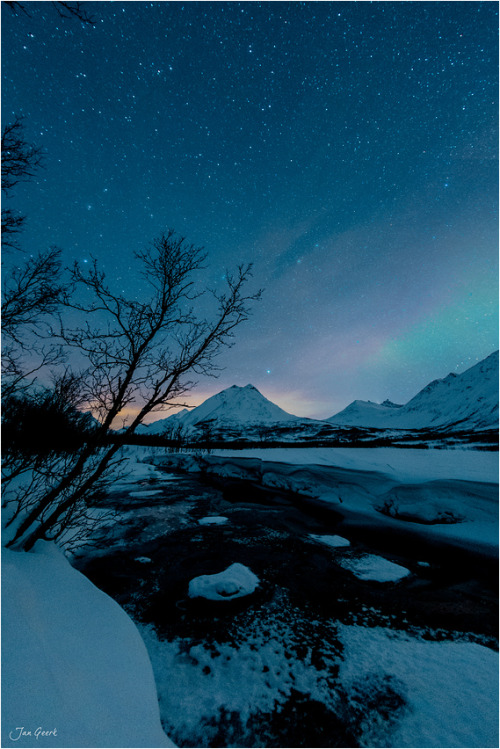 elbereth-moon-daughter:  Finland | Jan Greek 
