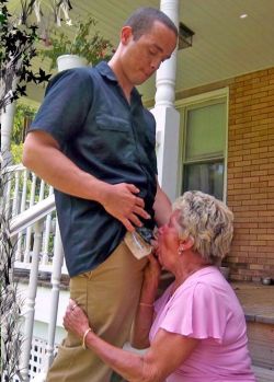 Grannyadmirer:  Grannycity:  Granny City…  Granny Was So Excited I Had Cum To Vist…Before