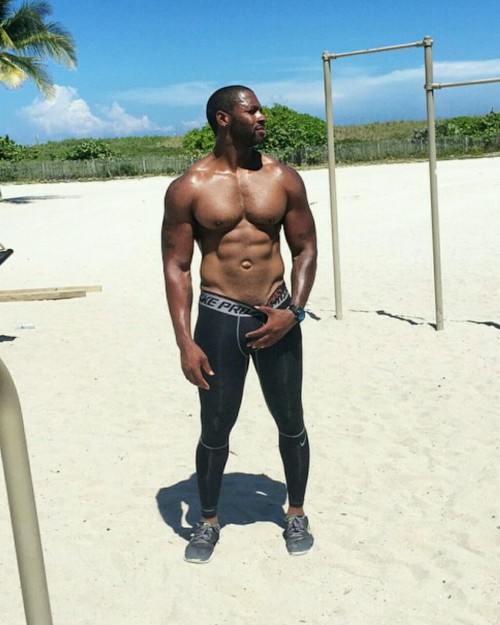 sexiassdude:  Fuck Daddy😍😈