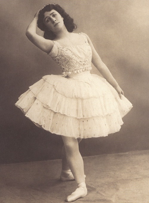 twixvicks-blog: Mathilde Kschessinska in balet “ Esmeralda” ok so a lot of people are ag