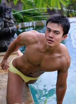 siroman91:  Hot Viet guy