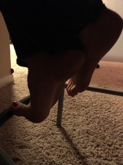 The silhouette of my sexy wife’s perfect feet and suckable toes….