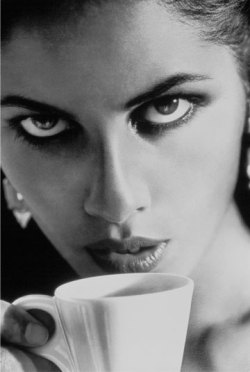 highwaygone:  una-lady-italiana:  Lavazza calendar 1998 by Marino Parisotto  mmm 