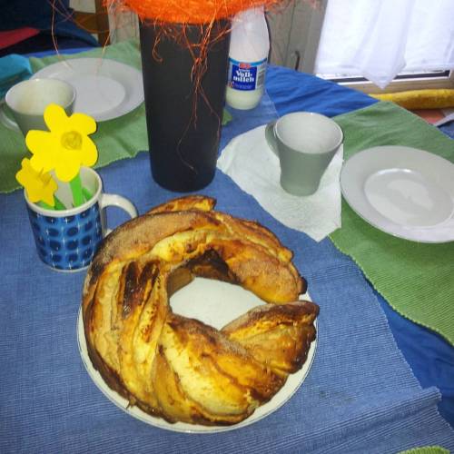 #Hefezopf #Ostern #Kaffee #Vollmilch #lieberbesuch #Dortmund #yeastbraid #tradition 27.3.16 #latergram