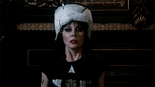 emmyrussum:Cassandra Peterson as Elvira in Elvira: Mistress of the Dark (1988) dir. James Signorelli