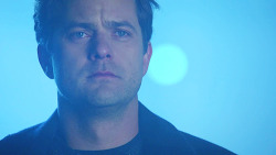 bodennis:  Fringe Finale screencaps | An Enemy of Fate 58/x   &ldquo;I love you dad.&rdquo;