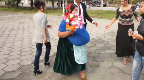 gahdless: Love to take her home Needed to repost