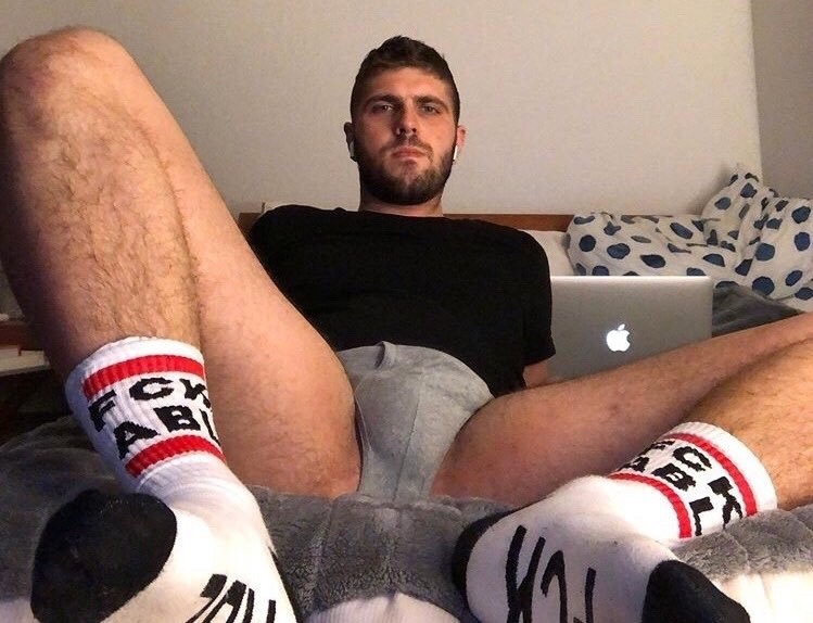 Guys and Their Feet