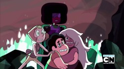 ferboscar:everyone is concerned about steven but please take a moment and LOOK AT AMETHYST.  that’s why I love her &lt;3 &lt;3 &lt;3 &lt;3