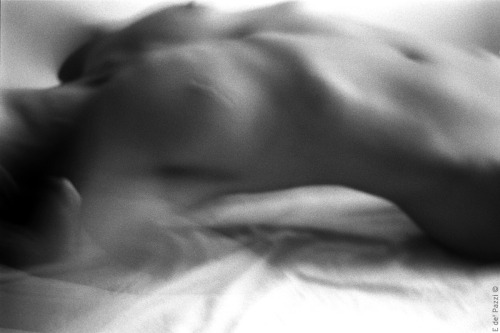 ellesparmoi:  Stéphanie (2007) Photo E de’ Pazzi © 