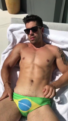 pervert4fun:  Luis Fernando aka hotfer93