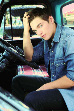 jikookprint:  13/? pictures of dylan sprayberry