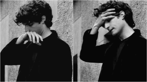 yidan:Louis Garrel in La frontière de l'aube (2008), dir.Philippe GarrelI’m in love with his hands