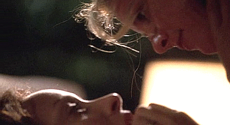 lesbiansilk:The L Word (2004) - s01e01 - Jennifer Beals &amp; Laurel Holloman