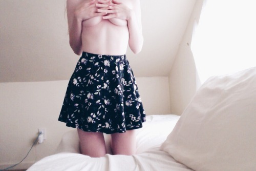 Sex goodlittlered:  how cute is this skirt?? pictures