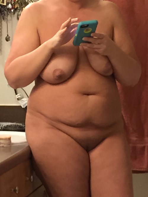 pattmcphatt:  mrsj-thepawg:  Getting ready for the day…  Phor 