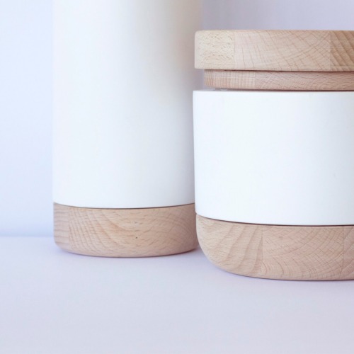 goodwoodwould:Good wood - the ‘Abre lamp’ by Carl Jimenez brings a new level in discreet