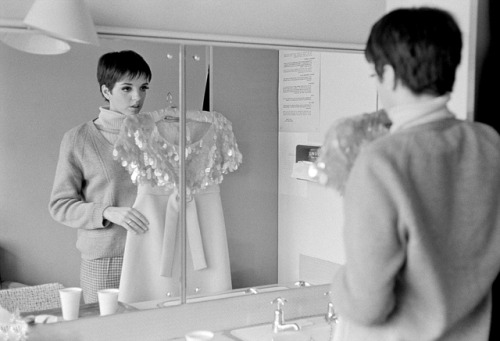  Liza Minnelli in her dressing room while filming her show Live at the Hippodrome in 1966 