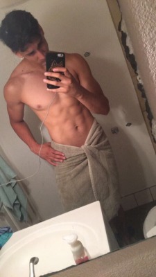 str8menbait:  More STRAIGHT BOYS Here! Follow!