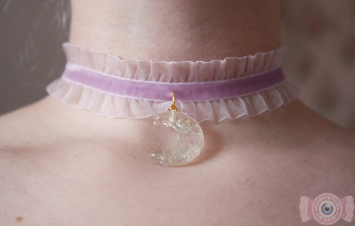 creepy-cute-eye-candy:  Little moon choker available here: http://eyecandy.storenvy.com/collections/1043118-chokers/products/12322682-little-moon-choker