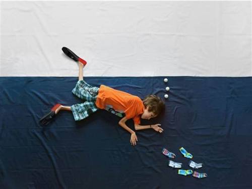 howtotalktogirlsatparties:  “Photographer helps boy in wheelchair do the impossible.” 