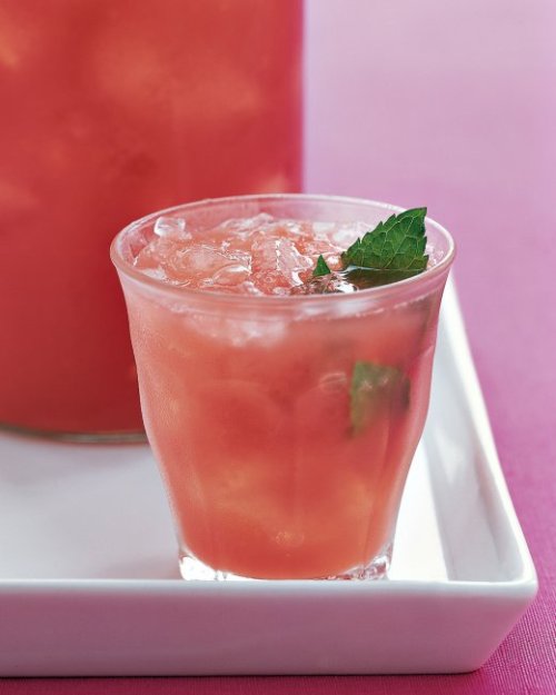 Watermelon Limeade 8 c chopped seedless watermelon ½ c freshly squeezed lime juice 2 tbsp sug