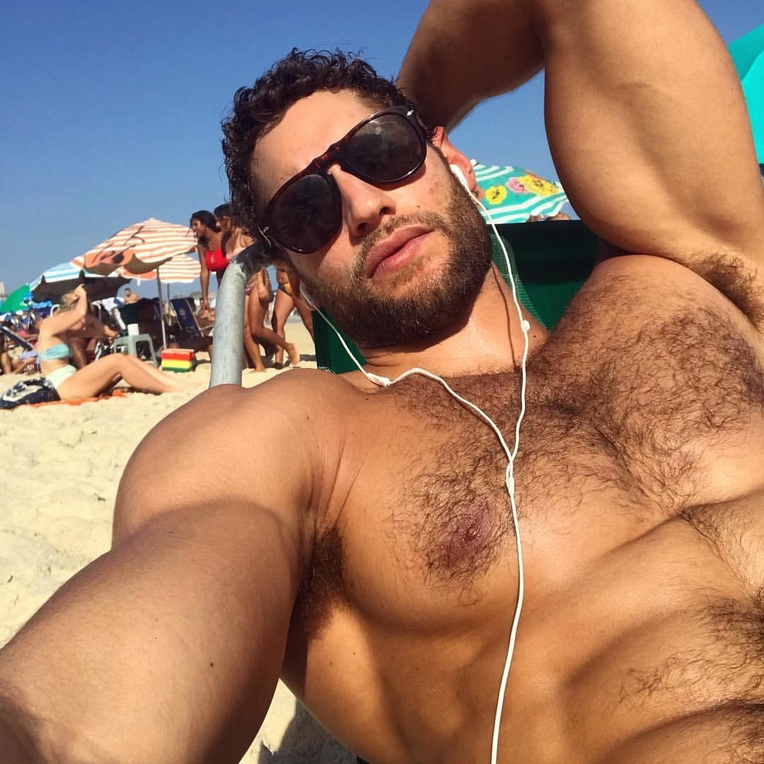 shyhungariangayguy:  I will always reblog franco noriega’s pictures