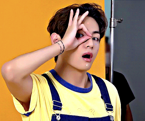 I Love One (1) Minioncr. Jung-koook