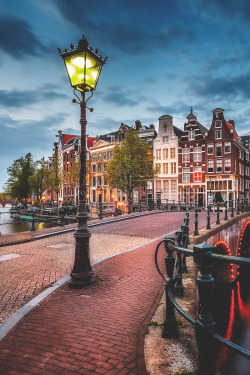 wnderlst:  Amsterdam, The Netherlands | Rayon