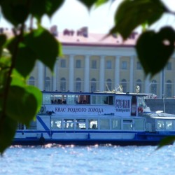 #Waterbus #publictransport #transport #river #kvass #ad #promotion #streetphotography  #Квас родного города Степан Тимофеевич))  June 14, 2012  #summer #heat #hot #travel #SaintPetersburg #StPetersburg #Petersburg #Russia