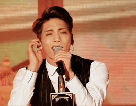 shineetho:  Jonghyun giving me a mini heart attack  