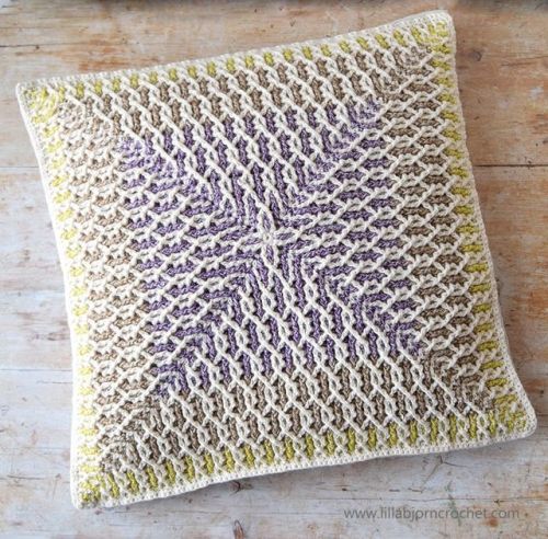 ericacrochets:
“ Brioche Infinity Pillow by Lilla Bjorn’s Crochet World
Free Crochet Pattern Here
”