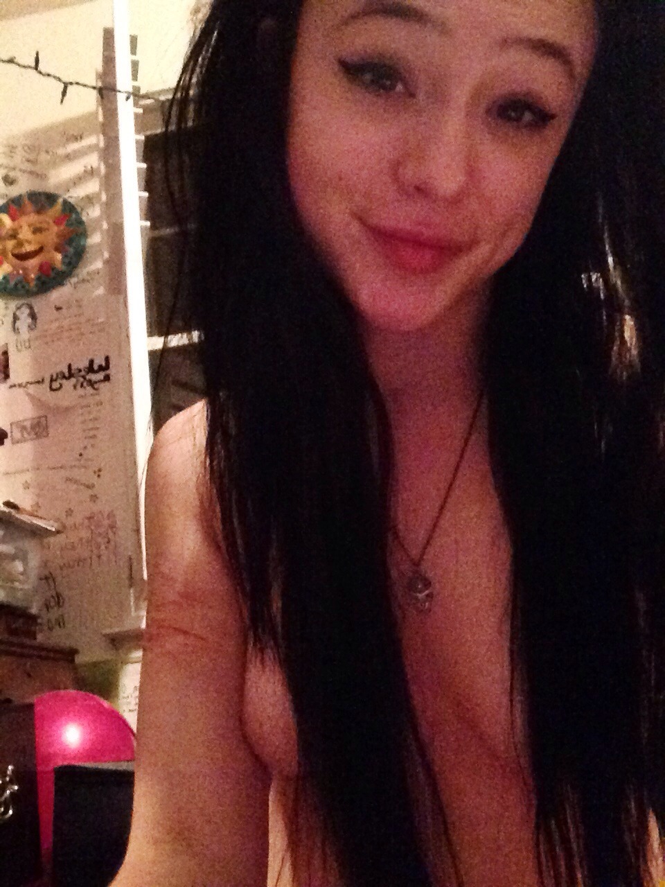 viyx:  viyx:  ya i know my boob is slightly showing, hate on it  :^)