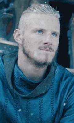 male-and-others-drugs:  Alexander Ludwig